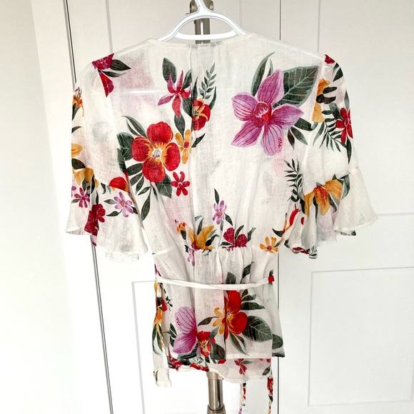 Wrap-Around Short Sleeve Floral Blouse - Linen - XS - Picture 3 of 9